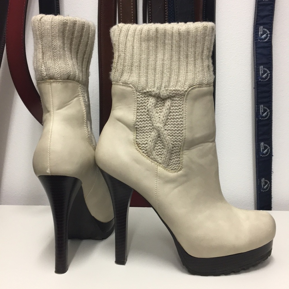 Jennifer Lopez boots